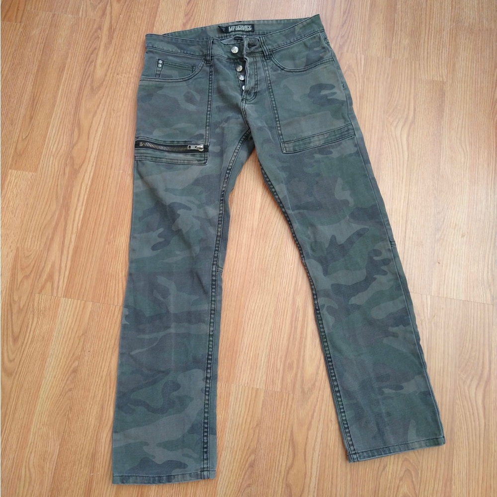 Lip Service Camo Jeans Size 32x29‎